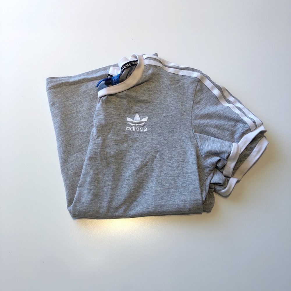 Adidas short sleeve shirt xs